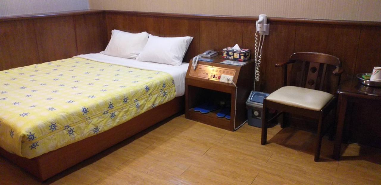 Jin Ge Hot Spring Hotel Jiaoxi Extérieur photo